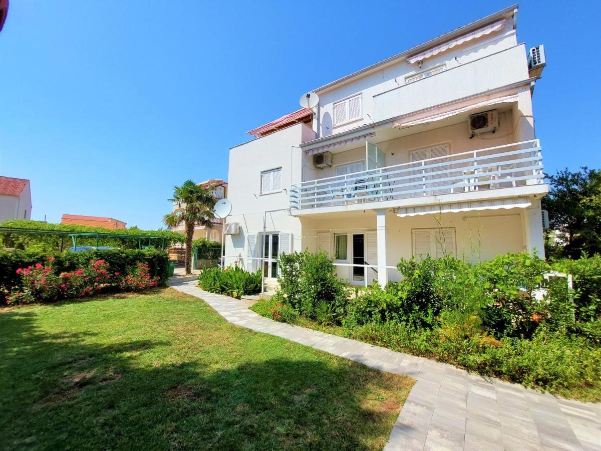 Apartments Neva & Neva Beach House Srima Exteriér fotografie